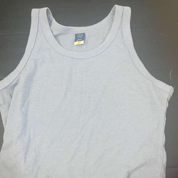 Old Navy Light Blue Crop Top - Picture 3 of 3